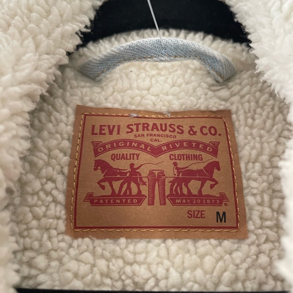 Levis fleece lined denim jacket - Picture 3 of 3